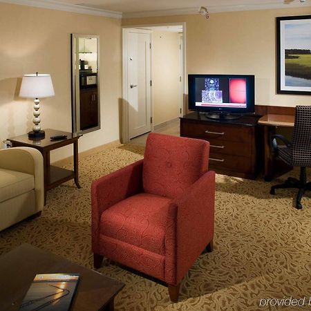 Holiday Inn Chesapeake Phòng bức ảnh