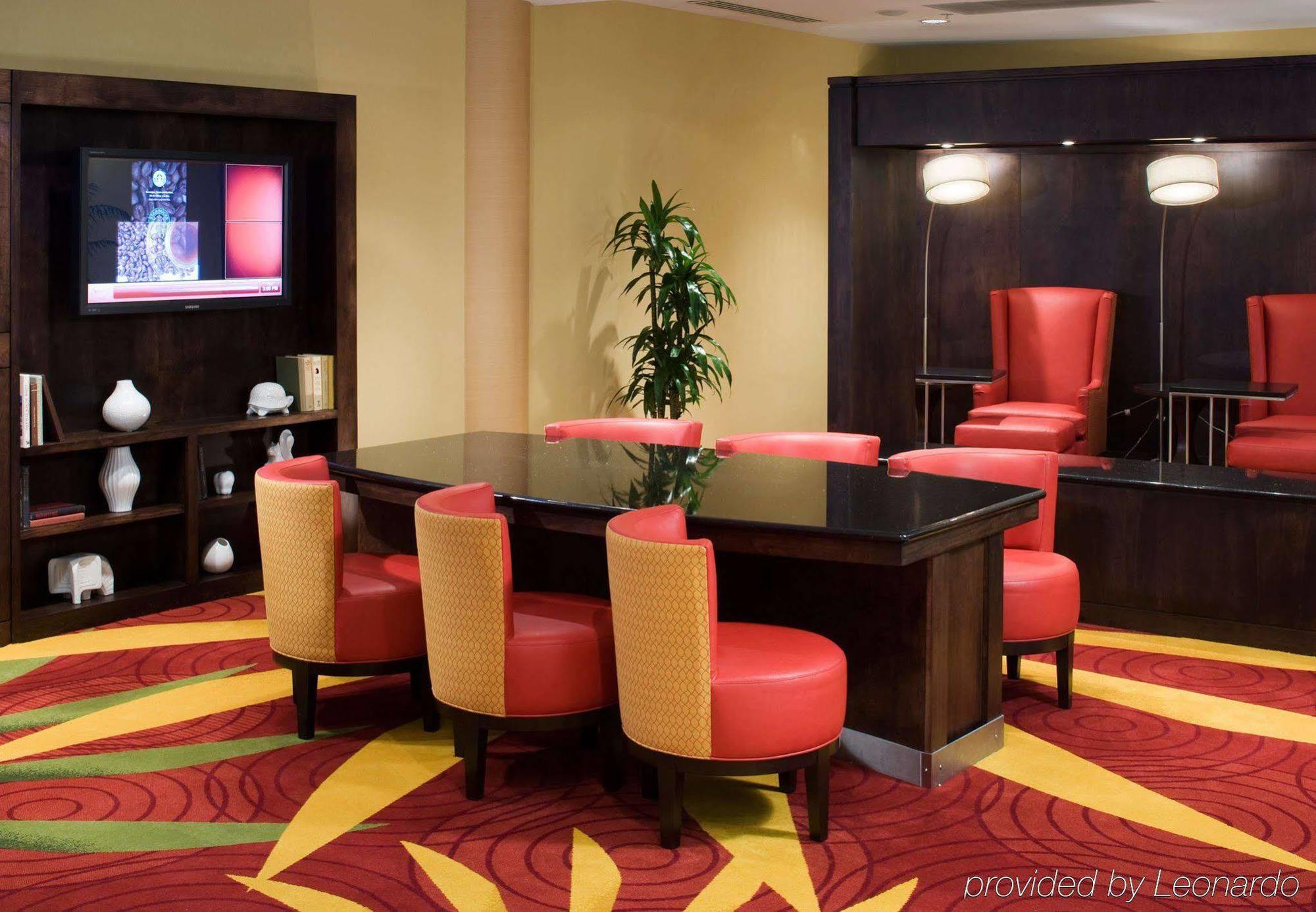 Holiday Inn Chesapeake Ngoại thất bức ảnh