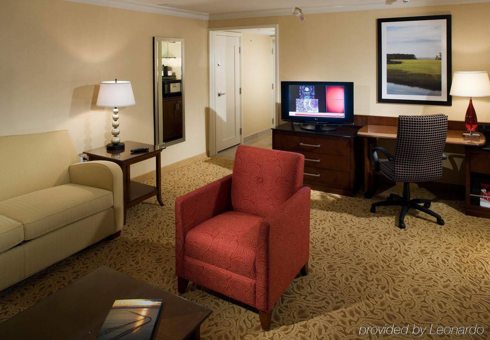 Holiday Inn Chesapeake Phòng bức ảnh