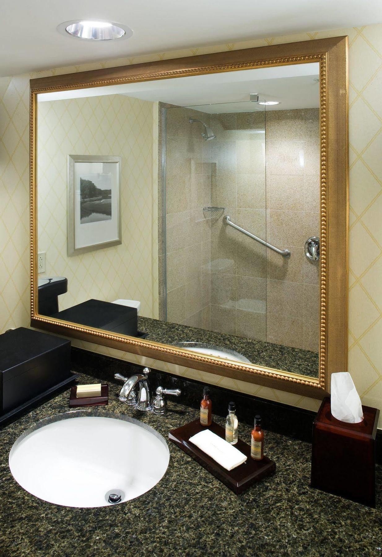 Holiday Inn Chesapeake Ngoại thất bức ảnh